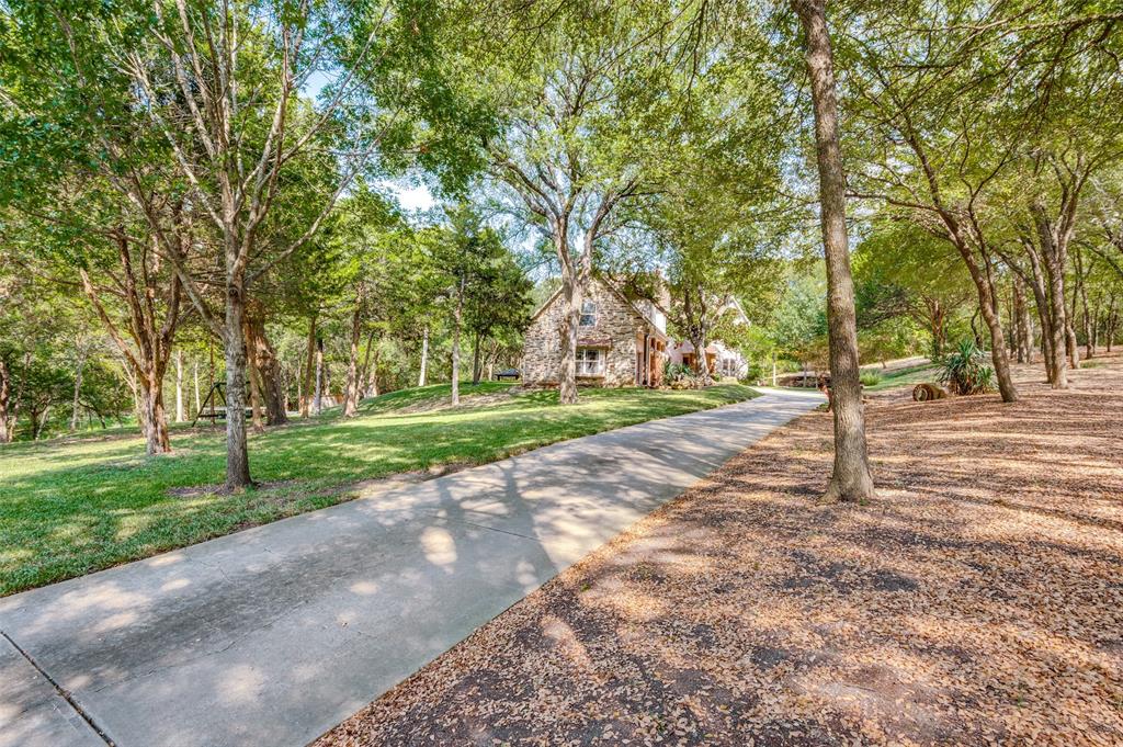 2403 Amberleaf Court