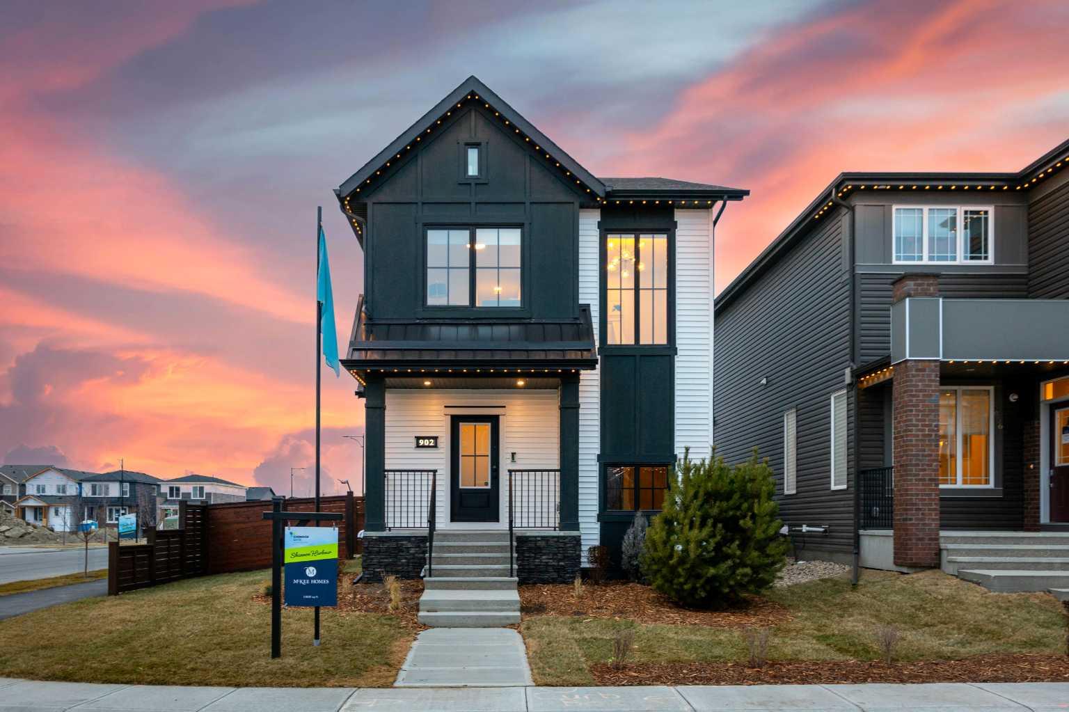 902 Chinook Winds Meadow SW
