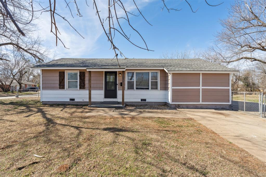Freshly updated top to bottom, this move-in ready 3bed/1bath ranch cutie occupies a beautiful corner lot tucked away in a quiet neighborhood, just moments from a greenbelt with walking trails as well as Midwest City amenities and transportation.  The charming porch welcomes you into a sunny living room with sleek floors and fresh paint.  A bright kitchen and spacious laundry room are to one side while the bedrooms and well appointed bathroom are to the other.  The large fenced lot showcases mature trees, an inground shelter and storage shed.  Plentiful parking is available for all those fun gatherings!   Schedule your private showing today!