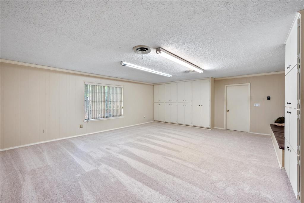 1101 Greenbriar Lane