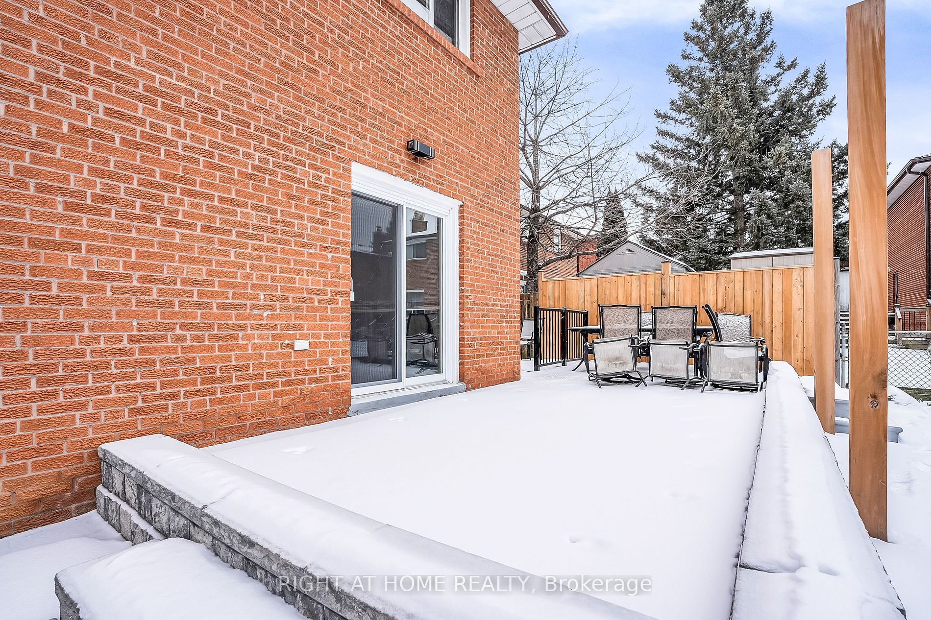 288 Huntsmill Blvd Bsmt