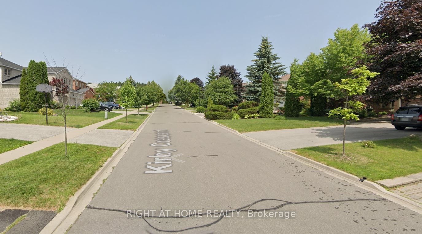 362 Kirby Cres Lower