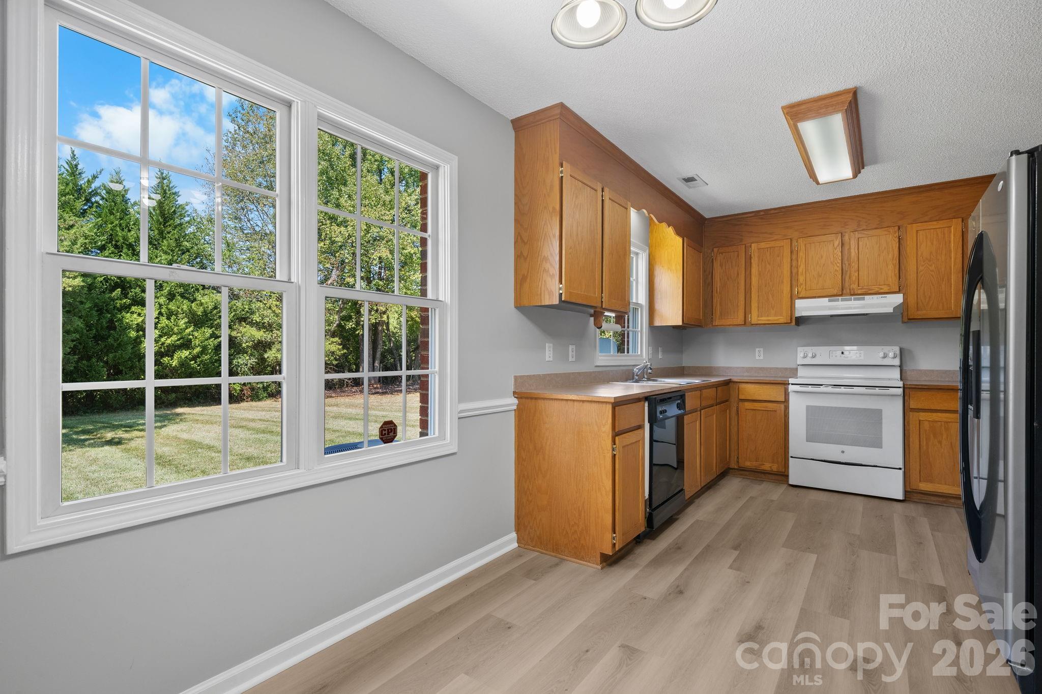 1420 Farmington Hills Drive