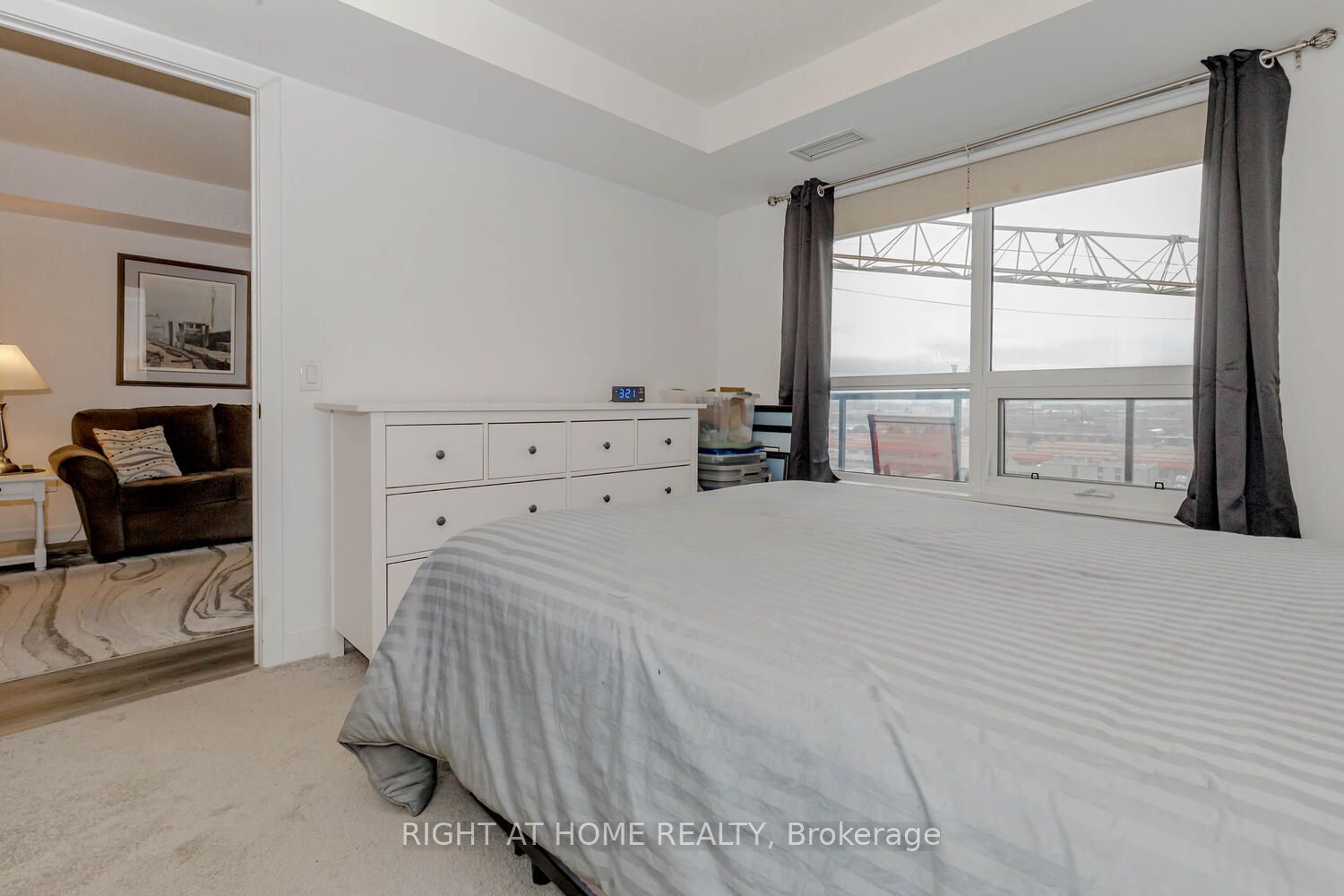 1480 Bayly St 809