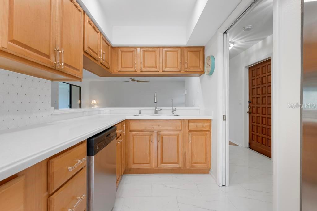 4255 Gulf Drive 116
