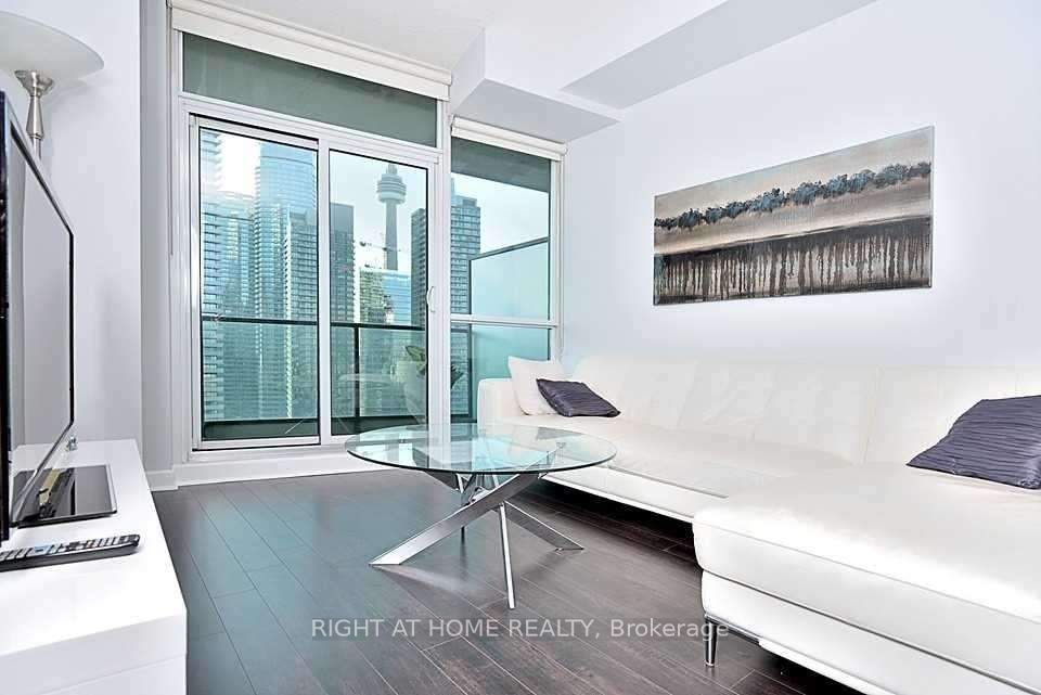 33 Bay St 3401