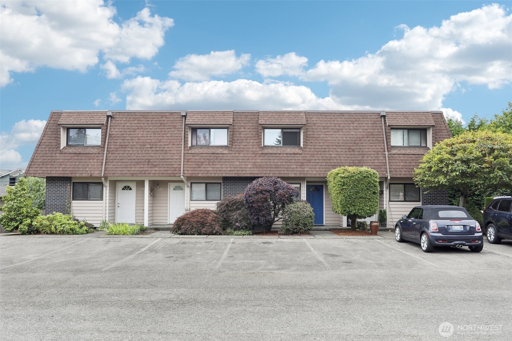 Cute & spacious 2b/1.5b condo in Edmonds, WA. This light-filled townhouse offers a generous main brm w/ a walk-in closet & a lrg bthrm incldg a bathtub & granite countertop. The 2nd bdrm is also spacious, perfect for a home office or guest room. The kitchen is very functional w/ a new M/W & inclds a ceramic top range, g-disposal. tiled entry leads to an open living area. The skylight floods the space w/ natural light. Inclds new carpet, fresh paint &  laundry room w/ W/D, & plenty of storage. Step outside to a private fenced courtyard. Perfect for relaxation. This 4 unit community offer 2 open pkg stalls, & is conveniently located close to schools, parks, trails & DT Edmonds. Easy Access to Hwy 99 & I-5.