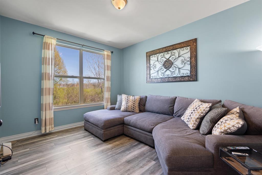 717 Dennison Court