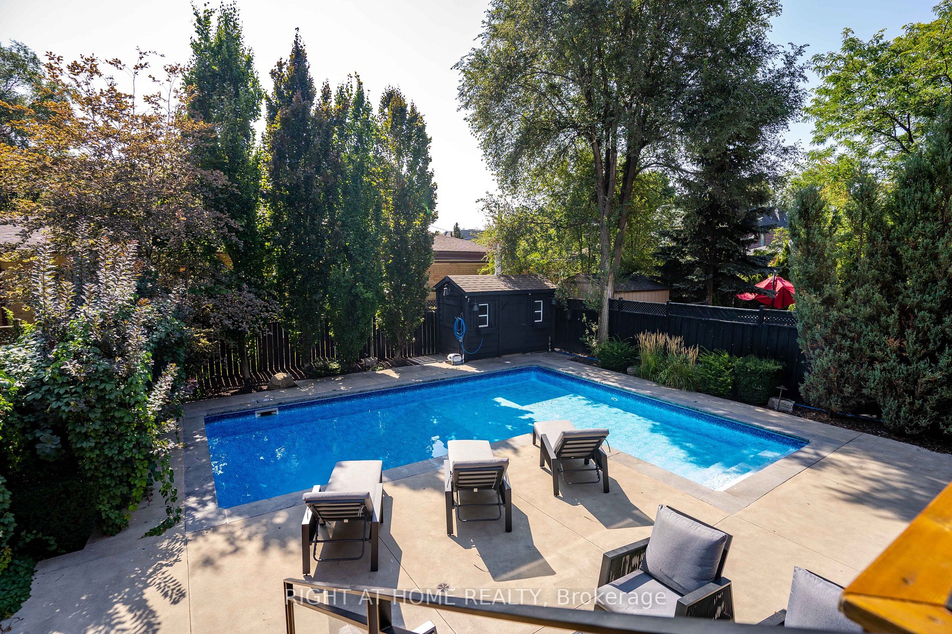 377 Brooke Ave