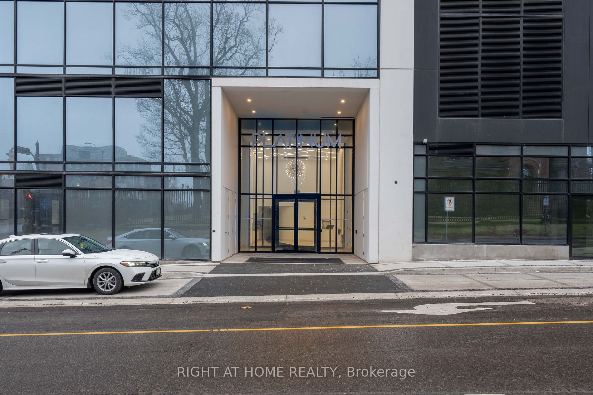 15 S Queen St 2214