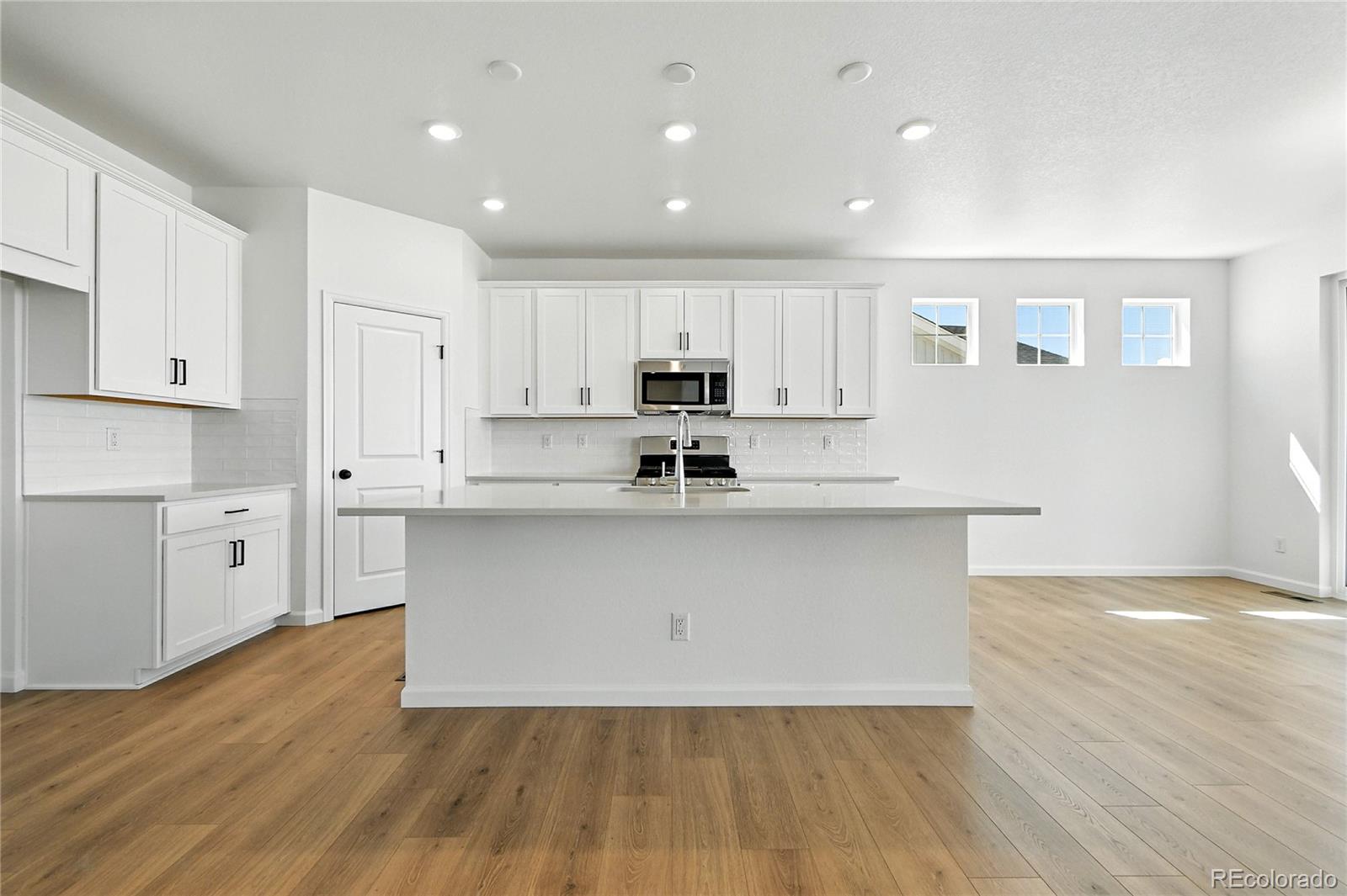 4225 Ridgewalk Point