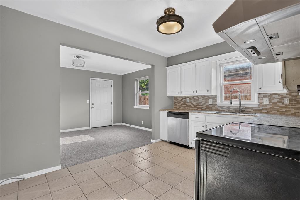 2932 NW 67th Street