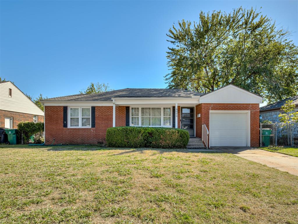 Great location convenient to so much! Updated kitchen with granite counters and stainless steel appliances. Updated bathroom, natural light throughout, fenced backyard and more. Just minutes from Lake Hefner, shopping and restaurants.