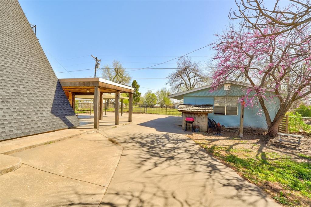 308 W Harper