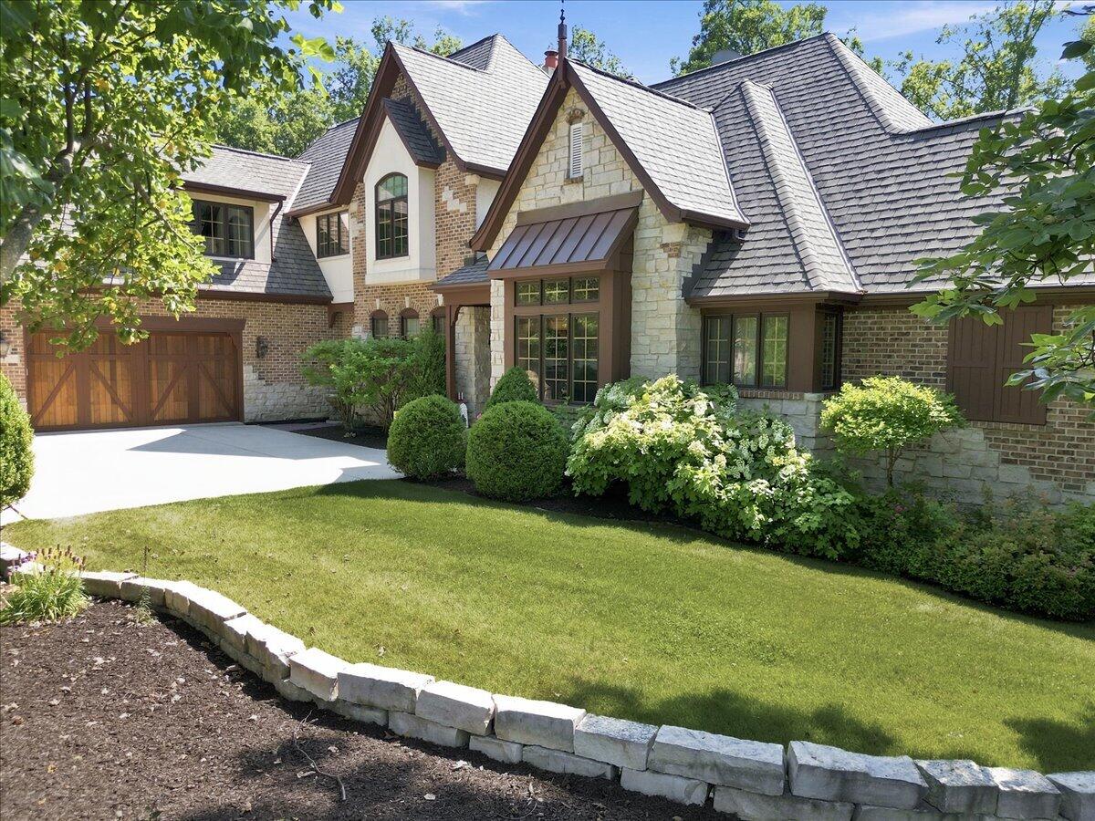 1009 Foy Court in Crown Point