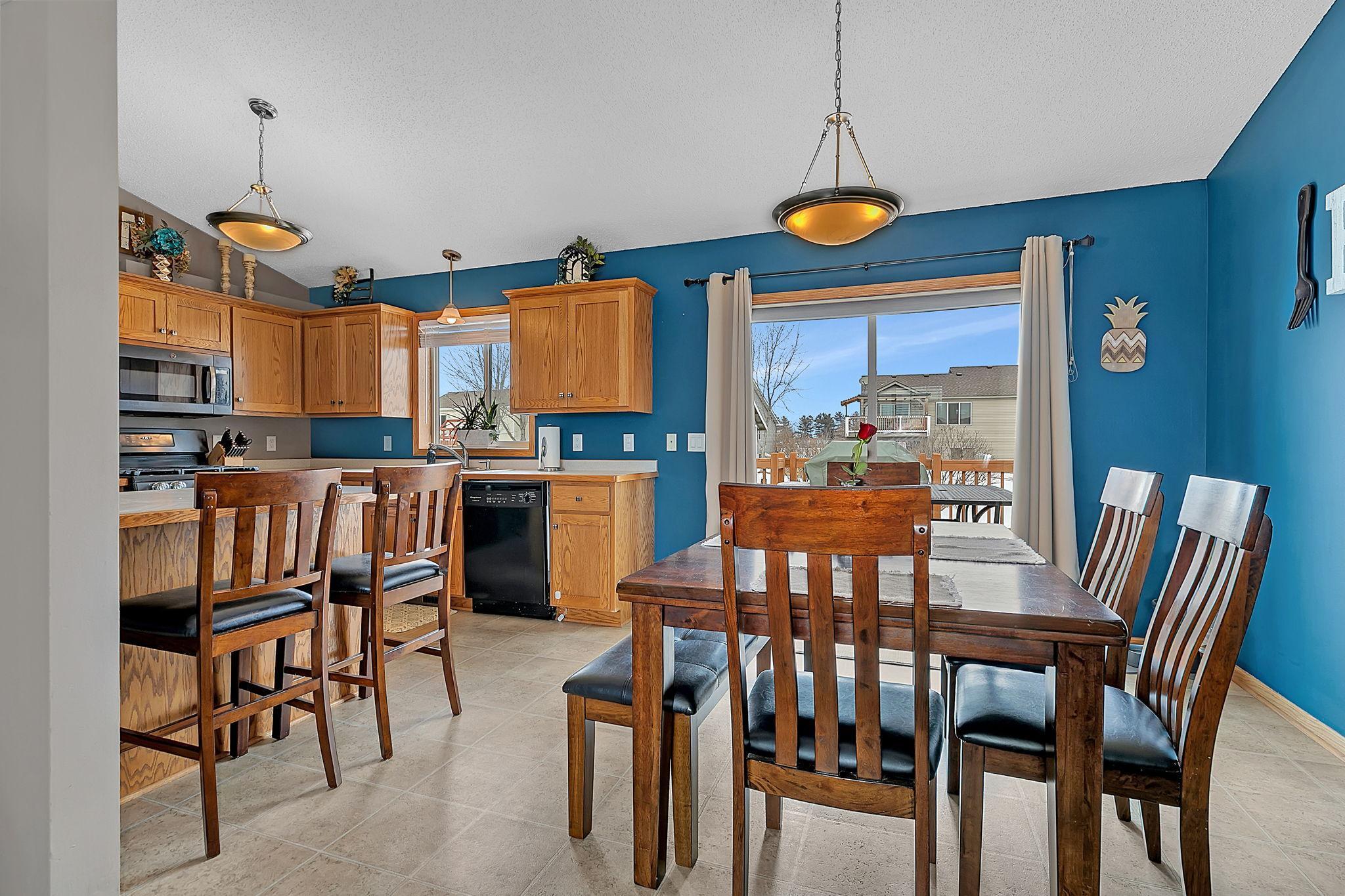 1525 Park View Lane NE