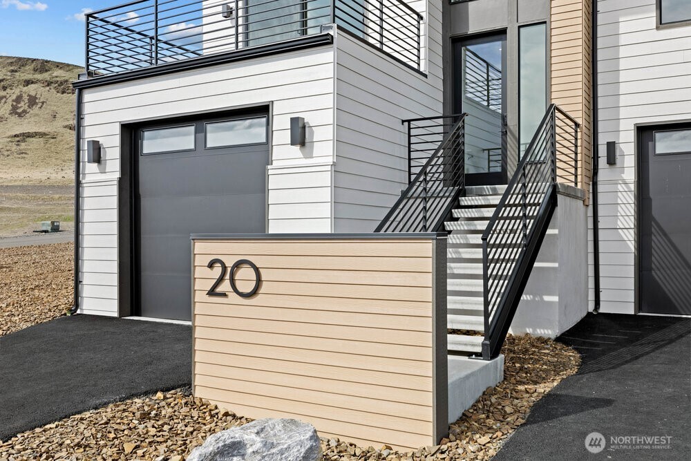 20 Chinook Drive