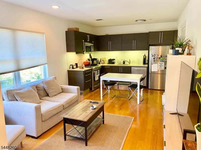 268 Main St 2