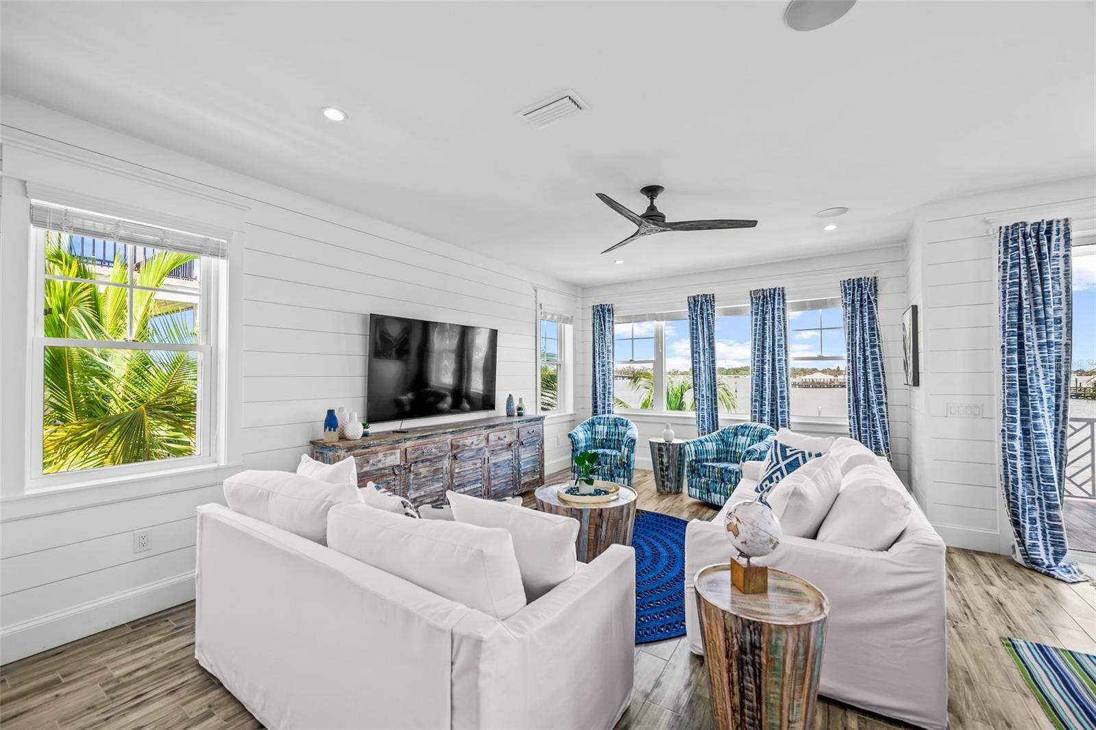 201 Bay Drive N