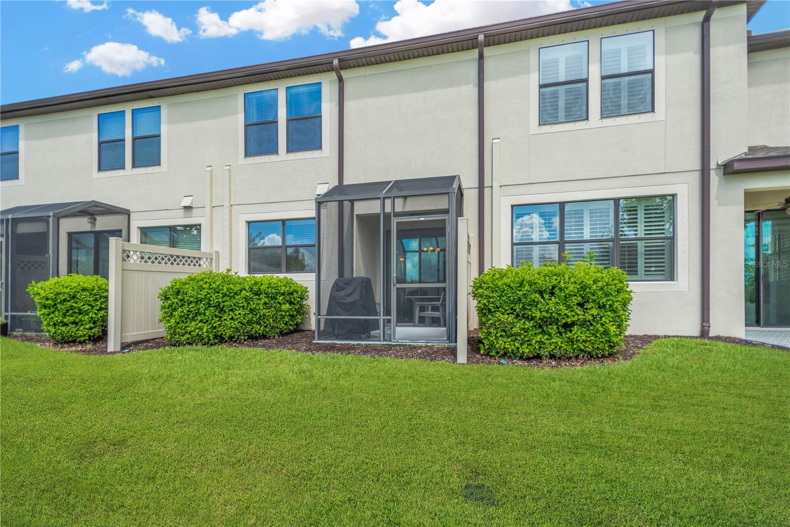 11632 Crowned Sparrow Lane