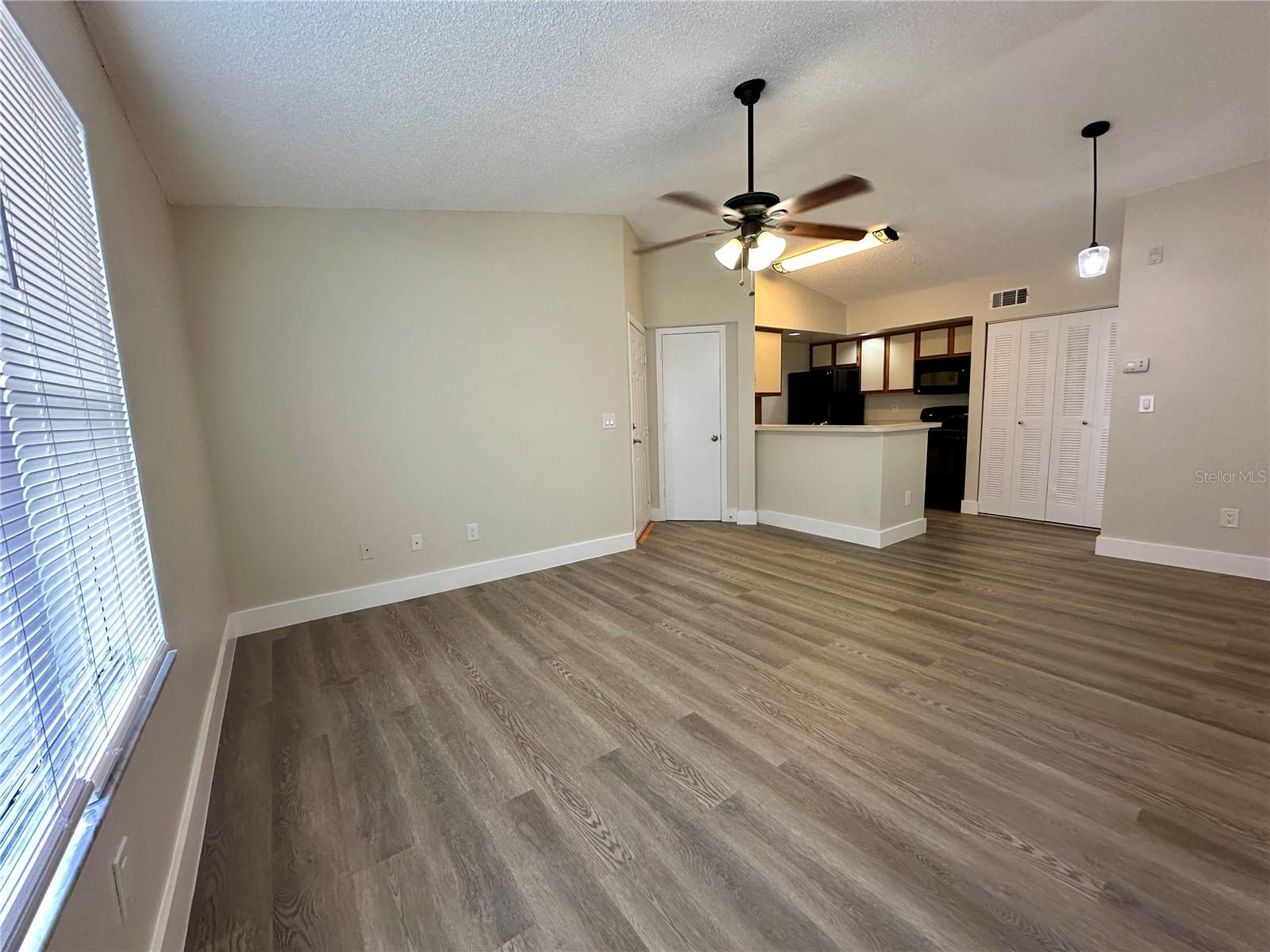 4504 Commander Drive 1835