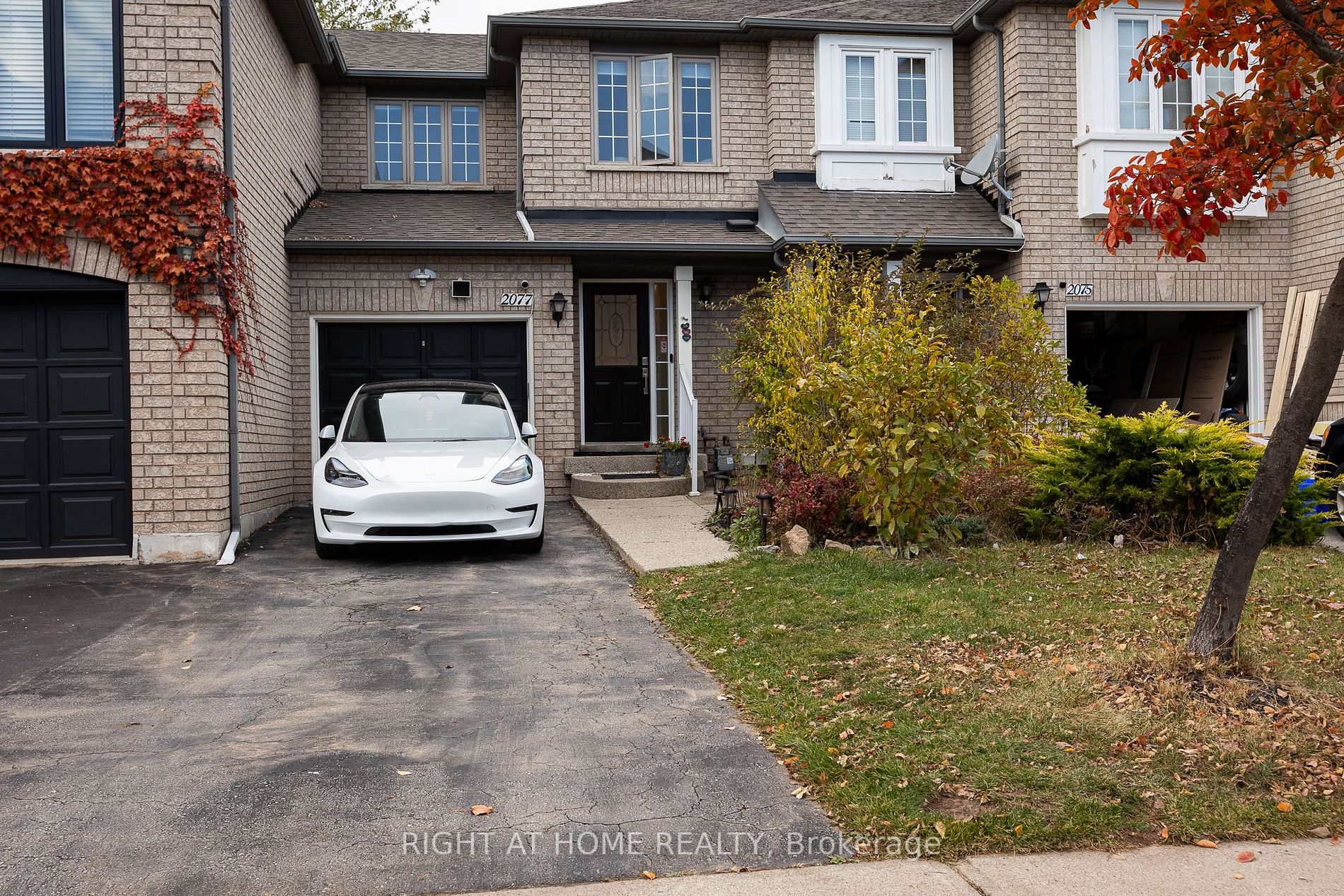 2077 Golden Orchard Tr