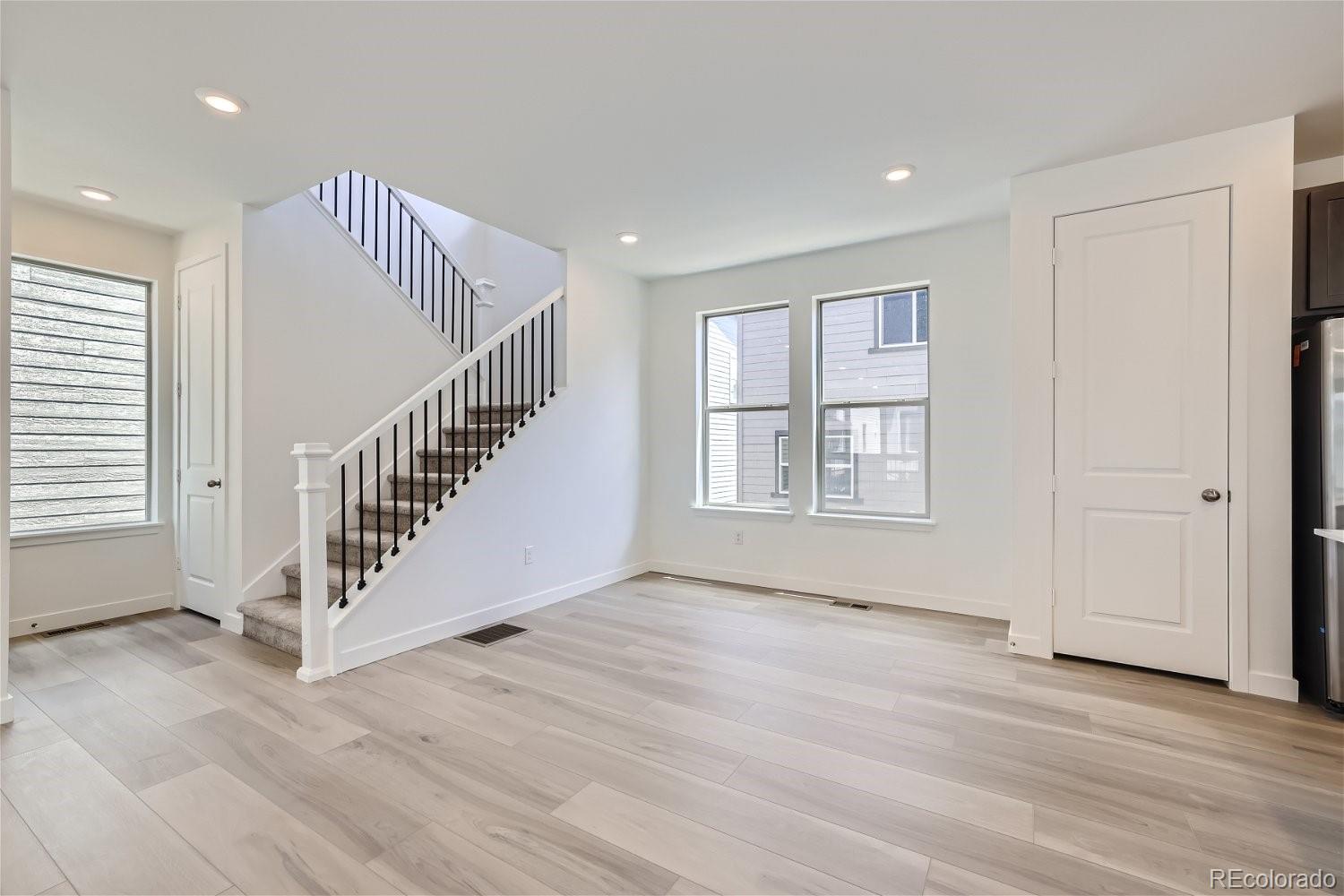 15624 W Girard Avenue