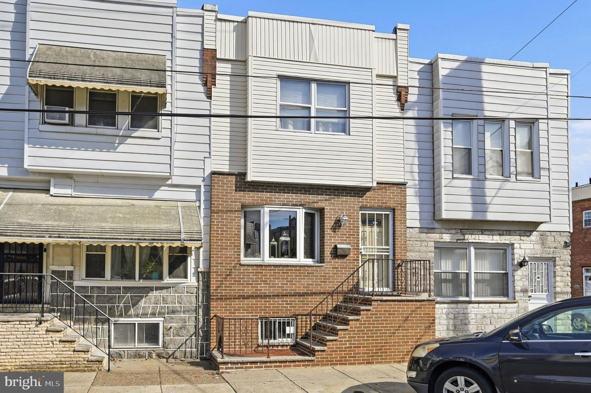 927 W Shunk Street