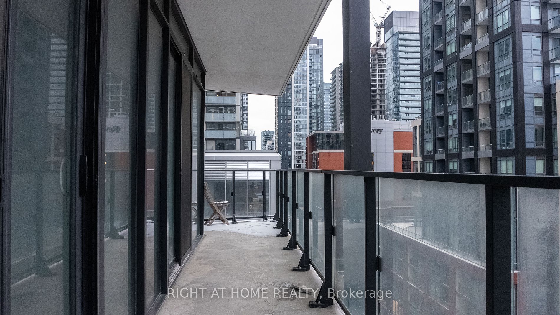 125 S Peter St 901