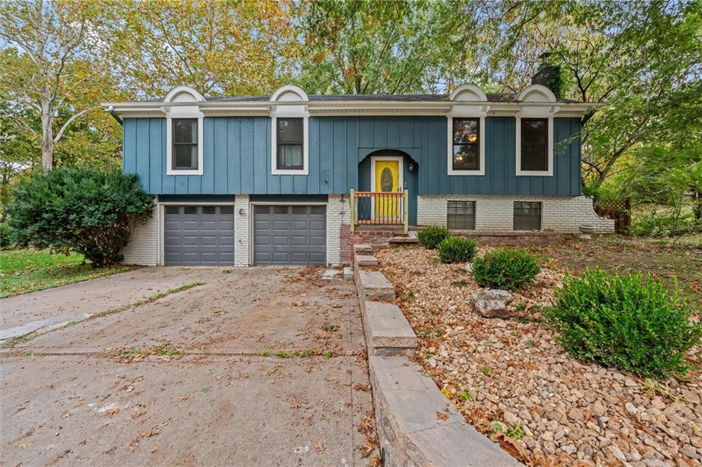 9705 NW Hampton Woods Drive