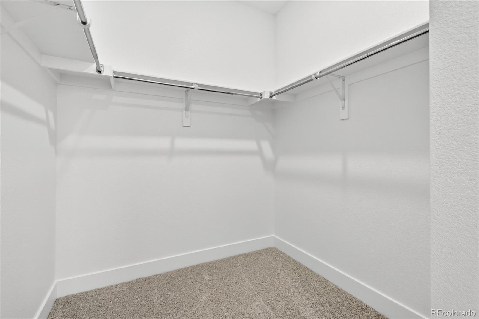 17136 W 92nd Loop
