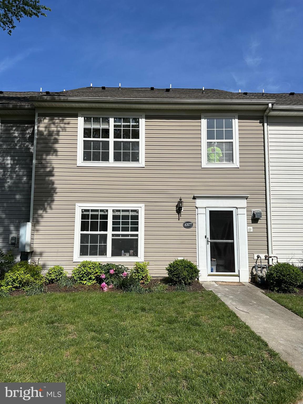 Bright and Updated 2BR/2BA Townhouse Condo in Parkside at Ashburn Welcome to this light-filled 2-bedroom, 2-bath townhouse-style condo in the highly sought-after gated community of Parkside at Ashburn. Tucked away in a quiet, family-friendly neighborhood, this home offers a calm retreat with excellent access to modern conveniences. Enjoy a spacious open layout with abundant natural light. The HVAC and flooring were both updated in 2021, providing peace of mind and efficiency. House does not have any sort of backyard. Residents of Parkside at Ashburn enjoy a wealth of amenities including a community pool, fitness center, playground, and basketball court—perfect for active lifestyles and family fun. Located just minutes from the Ashburn Metro, Wax pool Road, Route 7, the Dulles Toll Road, Dulles International Airport, and One Loudoun, this home offers unbeatable convenience for commuters and weekend explorers alike. Don’t miss the chance to own a low-maintenance home in one of Ashburn’s most desirable communities!