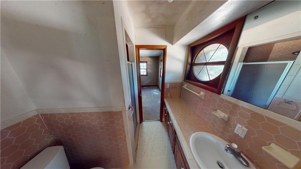 1015 E Quincy N/A