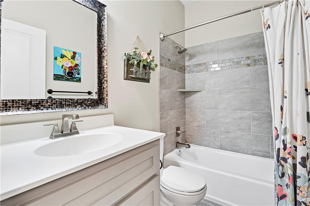 5809 N Liberty Avenue