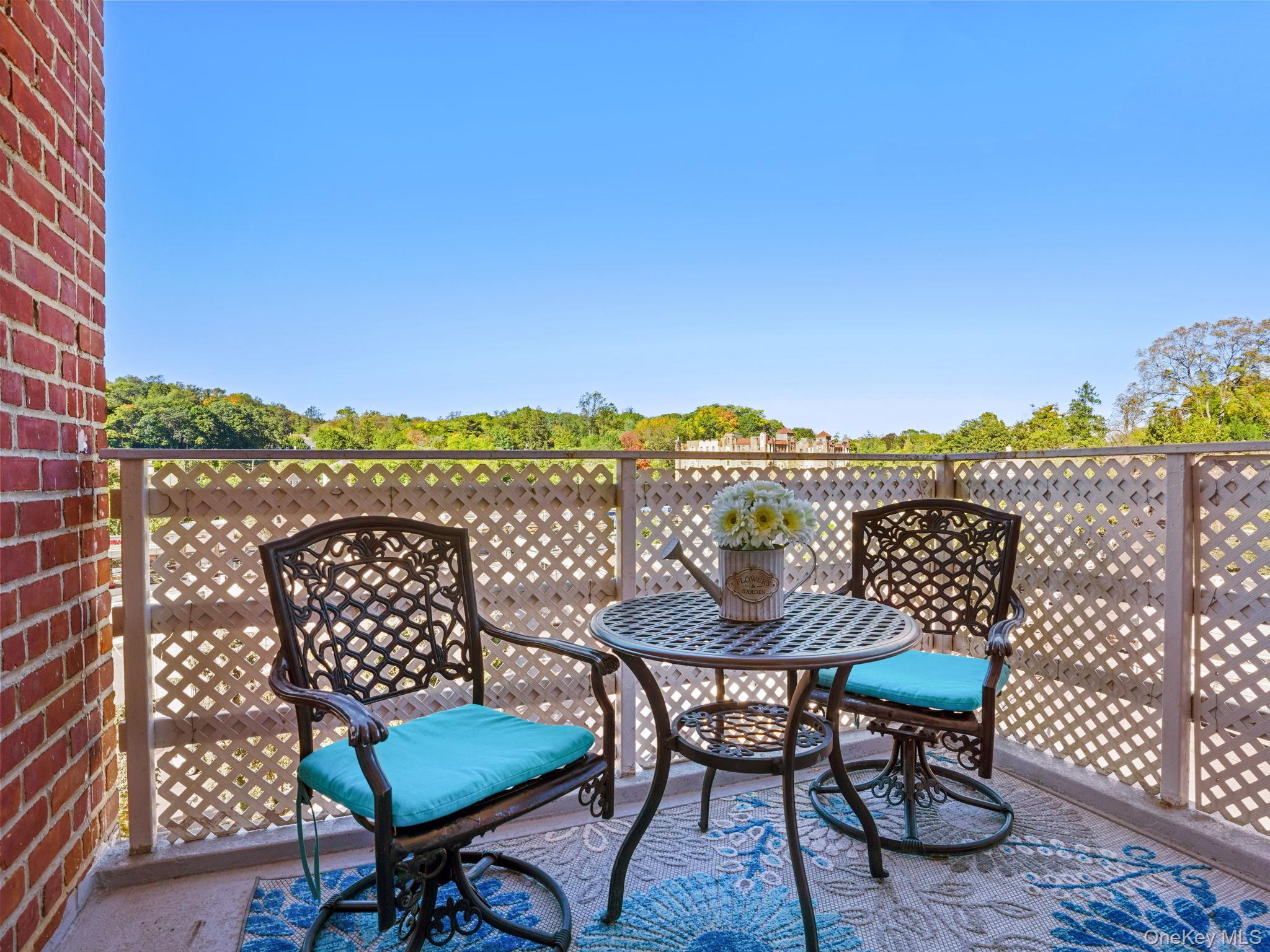 Commuter's Dream! A nicely updated Junior 4 apartment!  Fourth floor unit, a large co-op in a secure building.    Easy 0.4-mile to MetroNorth Hartsdale Station, ~35-min express to Grand Central or super close to Central Ave. for BeeLine express bus to NYC, Yonkers, or White Plains.  Close to all major highways, shopping and Hartsdale downtown.  Renovated top floor one-bedroom "Junior 4" unit.  Large renovated kitchen with all new stainless steel appliances, abundance of cabinets and counters.  Kitchen opens up to a formal dining area and a large open living room!  A large corner unit with flexibility for a den or office.  Updated bath.  Many closets throughout apartment.  Nice hardwood floor as seen.  Building requires 80% carpeting in unit.  Priced to sell.  Move-in Ready!