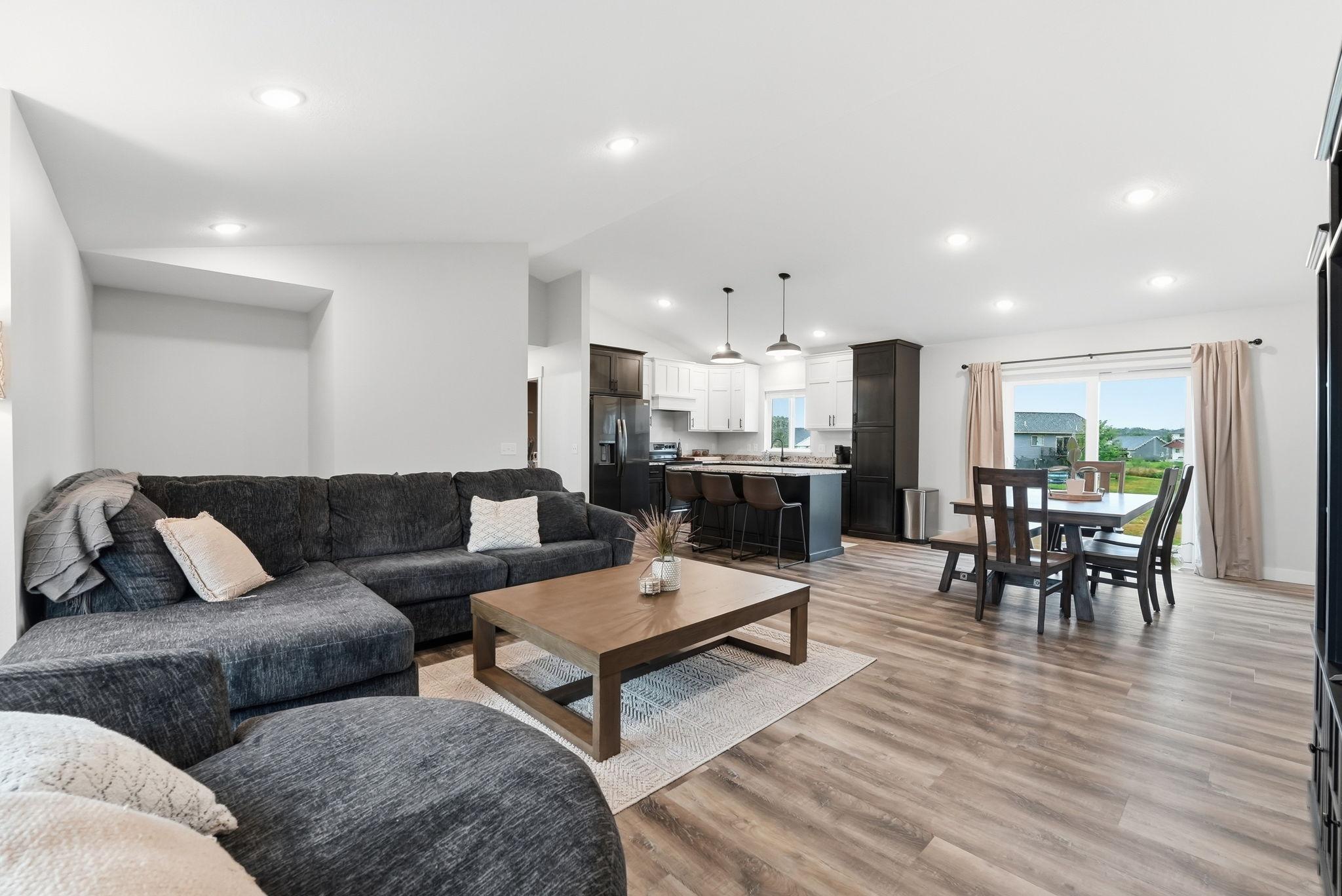 1013 26th Street Loop N