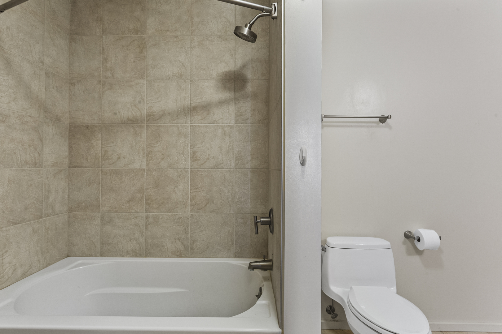 301 N Neil Street 904