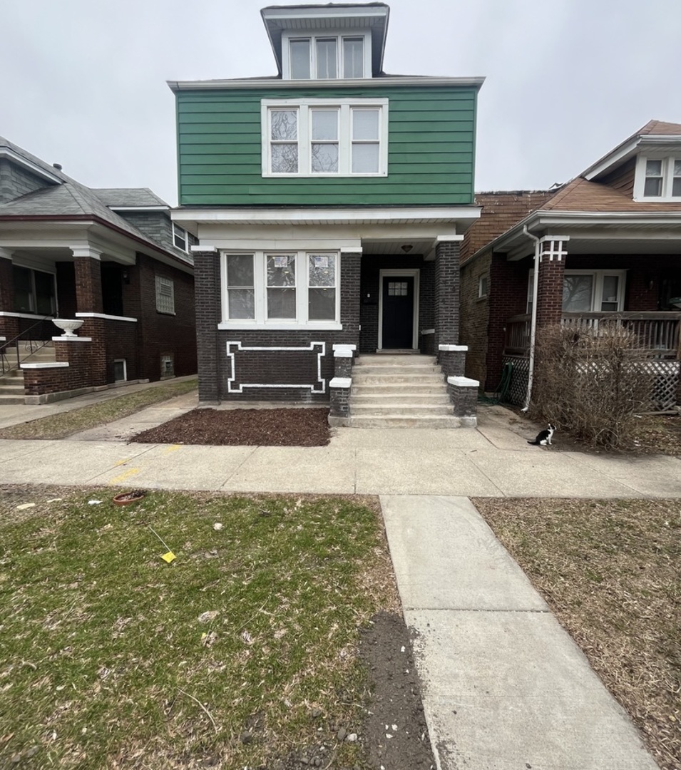 7744 S Champlain Avenue