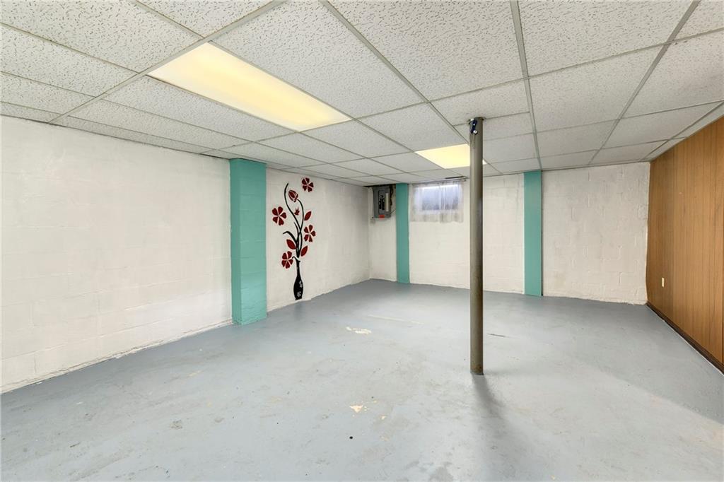 2731 S Northern Boulevard