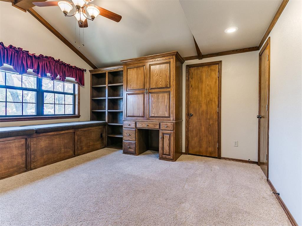 9901 Woodview Drive