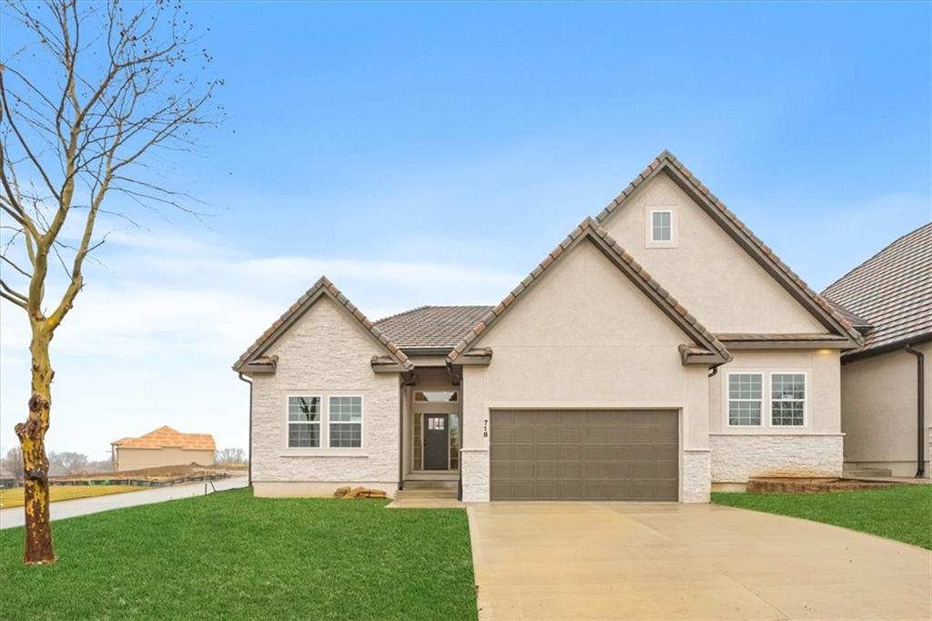 Simplify your life with an ALL NEW MAINTENANCE PROVIDED CUSTOM TOWNHOME, in Chapel Ridge at Lakewood "The Woods"! With Beautiful New Construction Townhome, The Benjamin, 1 Story  IN-GROUND, 2 Car Garage with 3 Bedrooms, 3 Bathrooms, Open floor plan with custom cabinets in kitchen and bathrooms.  Along with granite counter-tops and walk-in pantry. Amazing Master Suite & Bath with walk-in closet & laundry room on main level  unfinished basement. Looking to "right-size, down-size or lock & leave"? NO MORE MOWING, SHOVELING OR TRIMMING ALLOWED AT THE WOODS, making this a must see!  Spend your days enjoying the: Two (2) Lakes, covering ~365 Acres, 2 Marinas,  Pontoon Boat Rental, Fishing, Swimming Beach, 3 Swimming Pools – Lakewood Aquatic Center, East Lake Village Pool & Lakewood Oaks, Lakewood Oaks Country Club – Par 71 Golf Course, 3 Playgrounds, 7 Tennis Courts, Pickleball Court, Basketball Courts, 2 Lighted Sand Volleyball Courts, 3 Baseball Fields, 3 Soccer Fields, Award-winning Public Schools – AAA Rated Community Clubs & Activities include: Garden Club, Bridge Club, Mom’s Club, Sail & Paddle Club, 2 Youth Swim Teams, Tennis Club, Yoga, Pilates, Stitching Club, Water Aerobics, Bass Fishing Club, Plus a monthly member calendar with daily events. ****Builder uses own contract, please see supplemental sales contract documents.***Simulated Photos***