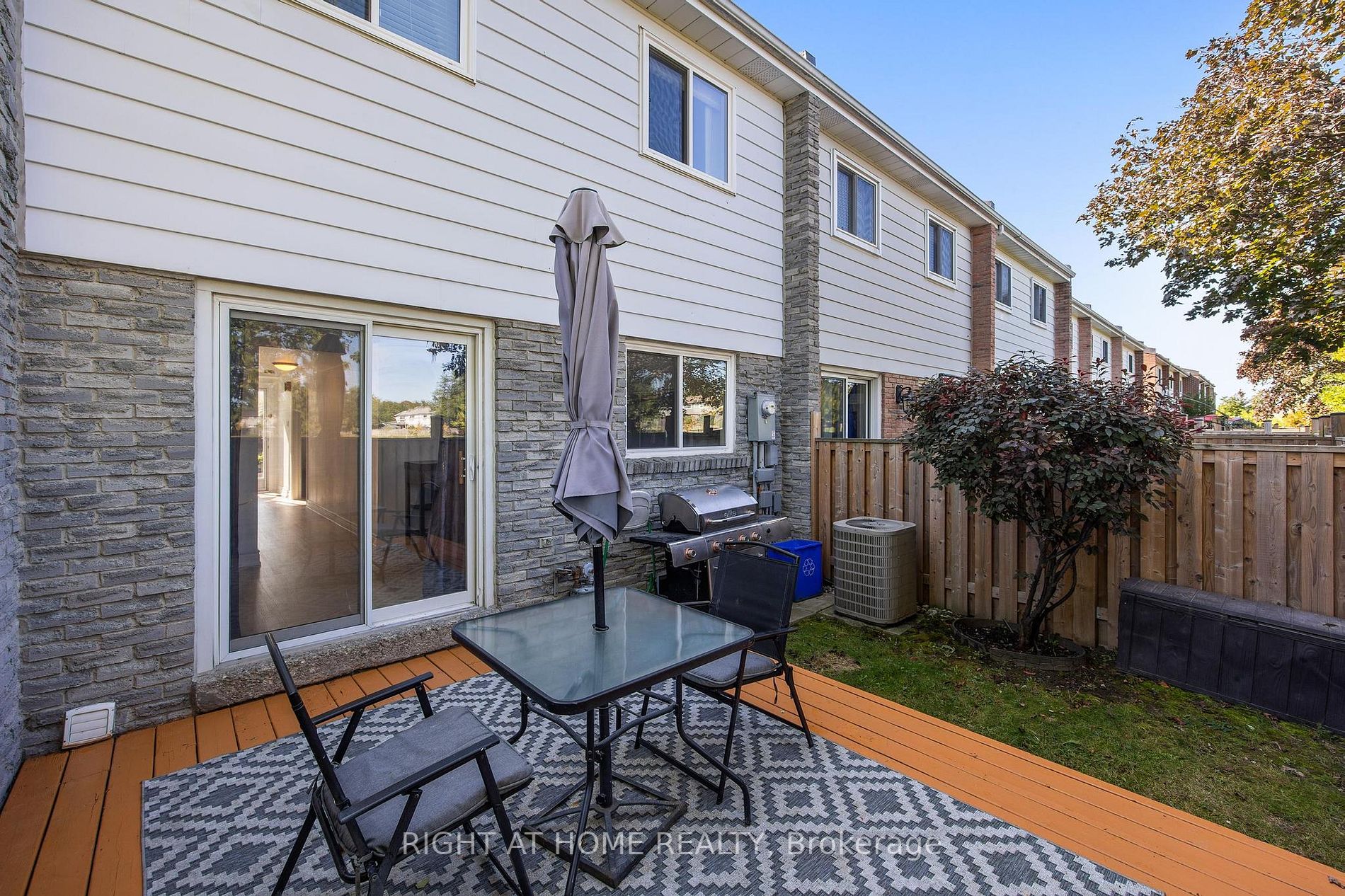 1020 Central Park Dr 82