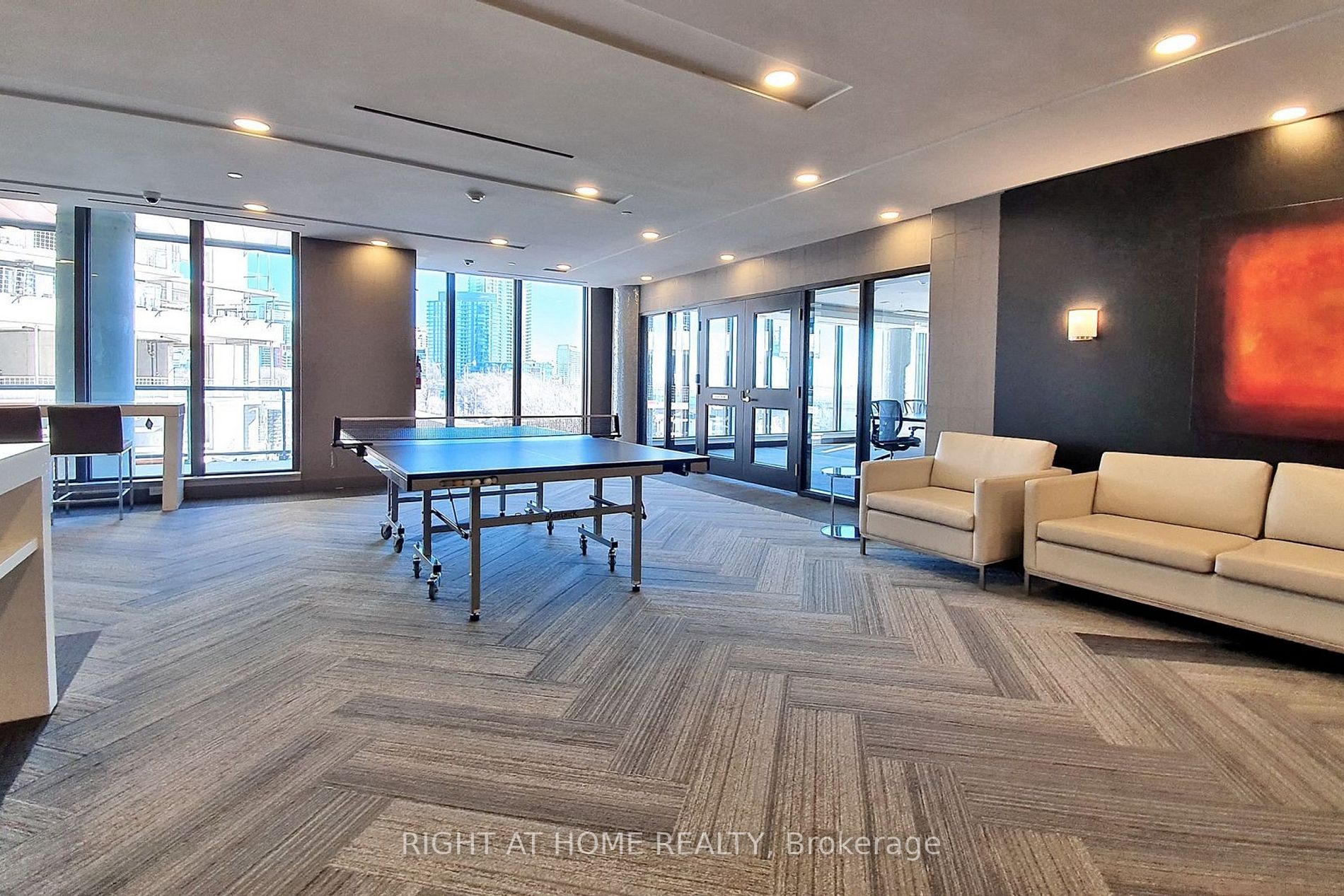 51 East Liberty St 1304