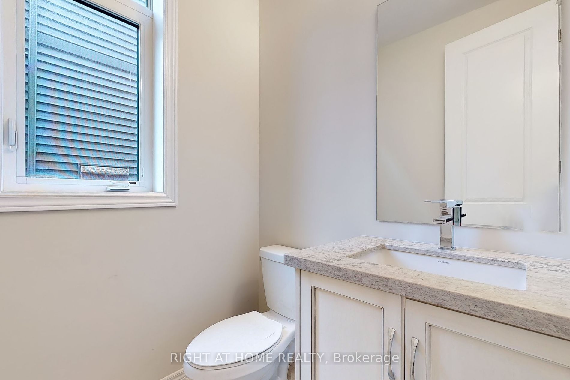 91 Starfire Cres