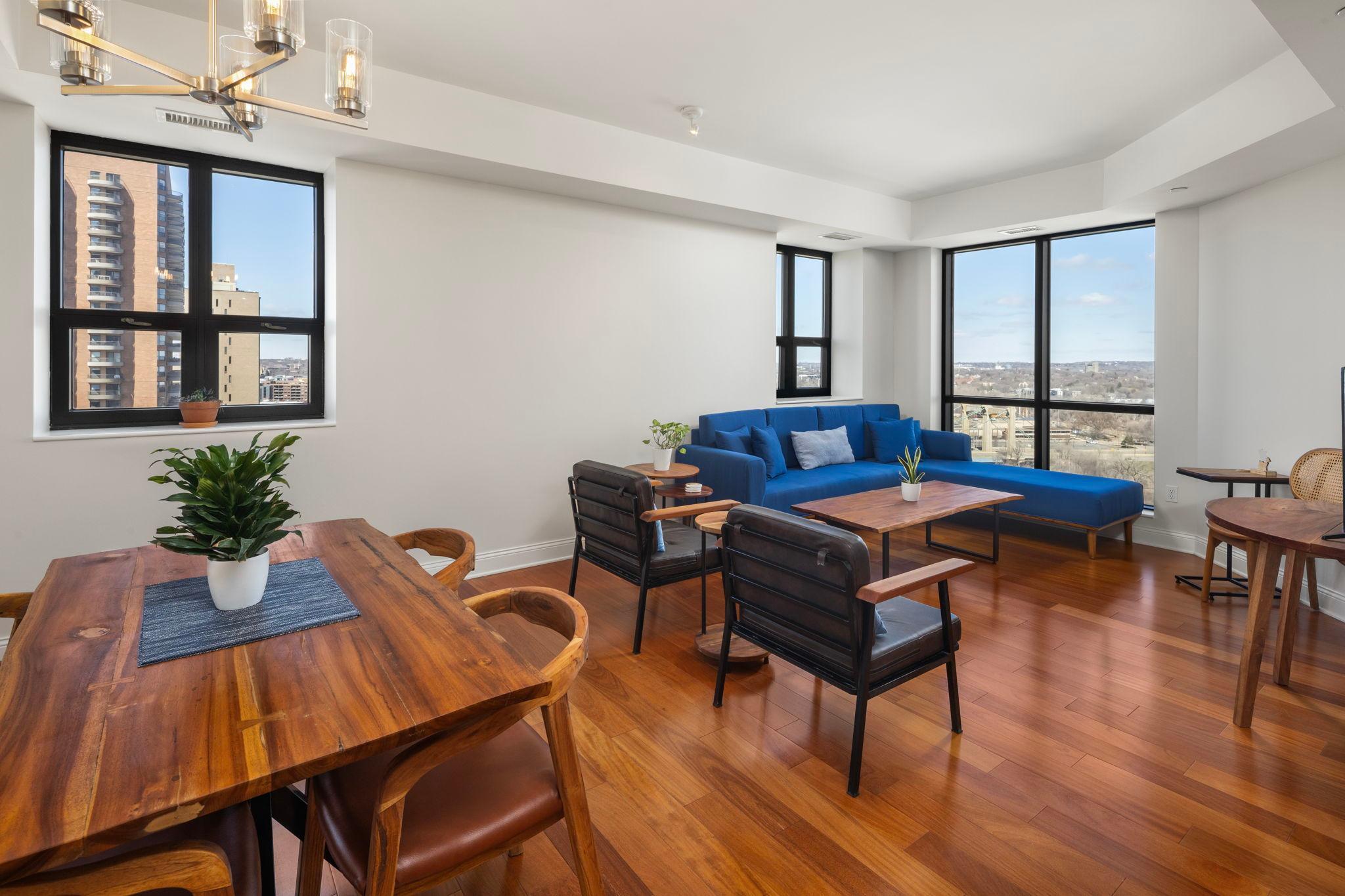 100 3rd Avenue S 1704