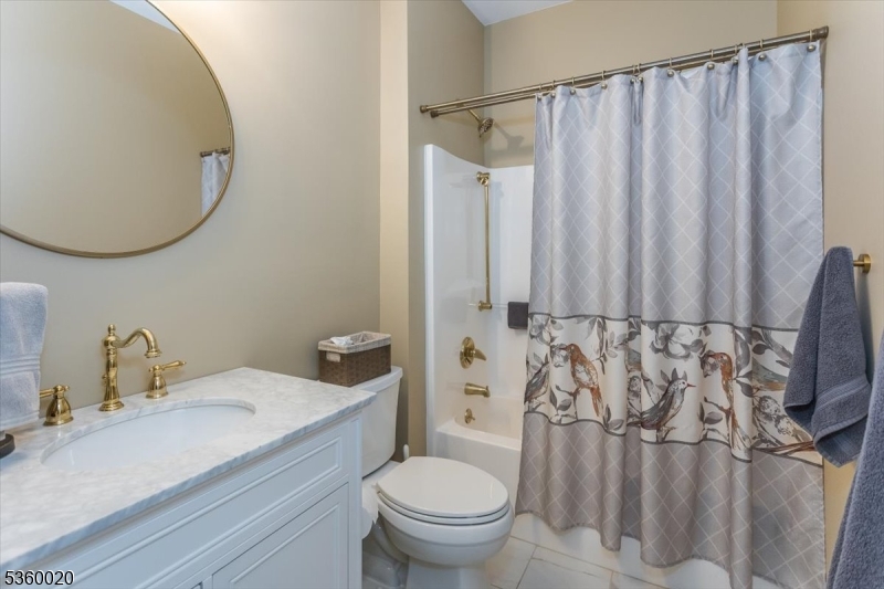 22 Troon Dr