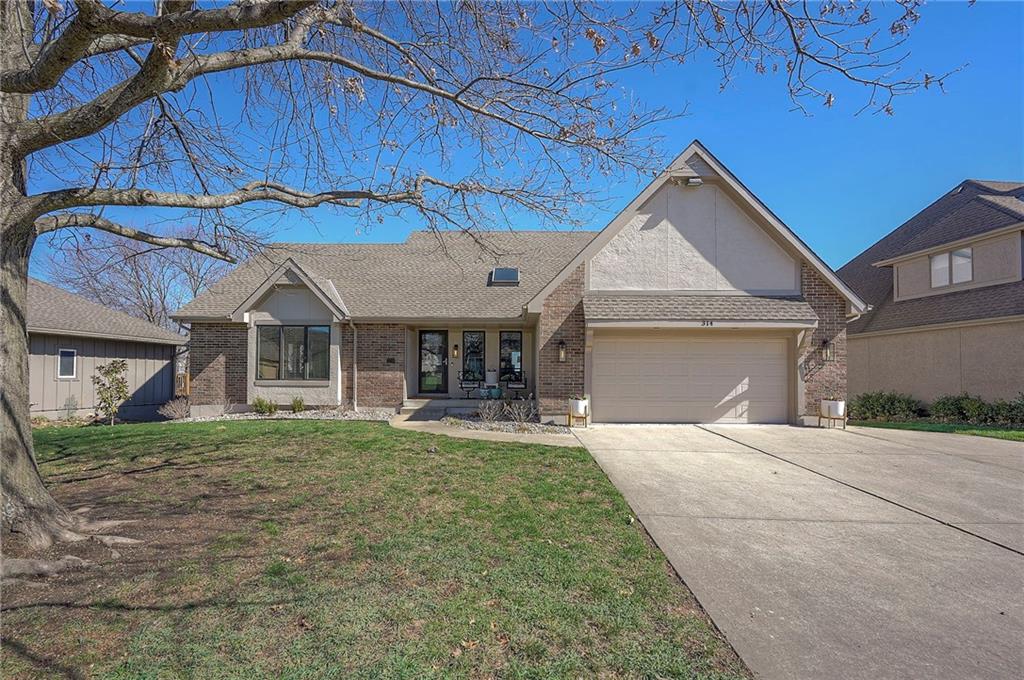 Don’t miss this beautiful updated main-level living home in sought-after Raintree Lake.This home offers the perfect blend of modern updates and effortless comfort. You’rewelcomed by a stunning entryway that opens to an airy, open-concept design. The fullyremodeled kitchen is truly the heart of the home, featuring a new island, newcountertops, windows, designer lighting, walk-in pantry, and conveniently locatedlaundry room. Just off the kitchen, a new sliding door leads to a brand-new back deck— perfect for relaxing or entertaining outdoors. The kitchen flows seamlessly into theformal dining area and inviting living room, creating an ideal space for gatherings. Acozy gas fireplace, box ceiling detail, and large new windows bring warmth and naturallight while showcasing scenic outdoor views. Retreat to the luxurious main-level owner’ssuite complete with a private sitting area and a beautifully remodeled bathroomfeaturing dual vanities, tile flooring, a walk-in shower, and a relaxing soaker tub. Thefinished walkout lower level provides exceptional additional living space with a spaciousfamily room and three additional bedrooms—perfect for guests or family. Step outside tothe beautiful new patio with a firepit, ideal for relaxing evenings and sunset views.Additional garage space provides room for lake toys, tools, or extra storage along withlots of driveway space. Nestled on a private, landscaped lot on a quiet cul-de-sac.Recent exterior updates include fresh paint, new front door, new exterior light fixtures,and refreshed landscaping that enhances the home’s curb appeal. Enjoy the covetedRaintree Lake lifestyle with access to the private lake, walking trails, pool, tennis courts,parks, and clubhouses. This is lake living at its finest!