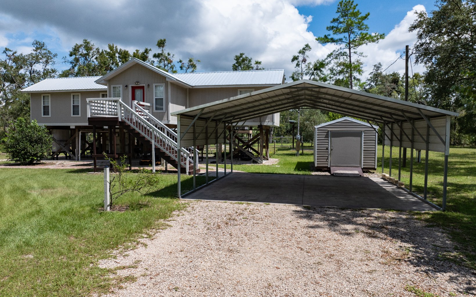 939 NW Banta Acres Rd