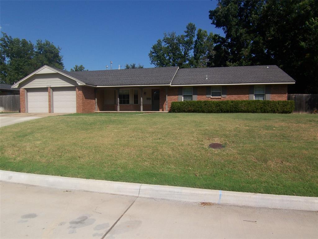 Beautiful and wonderfully updated 4 bedroom 2 bath home in south central Norman very near OU.  Awesome hardwood floors, granite countertops and like new throughout.  The bedrooms are large with nice sized closets.  You'll love the front porch, perfect for morning coffee or an evening chat with friends, family or neighbors.  The backyard is large and fully fenced with a six foot privacy fence.  Great school district.