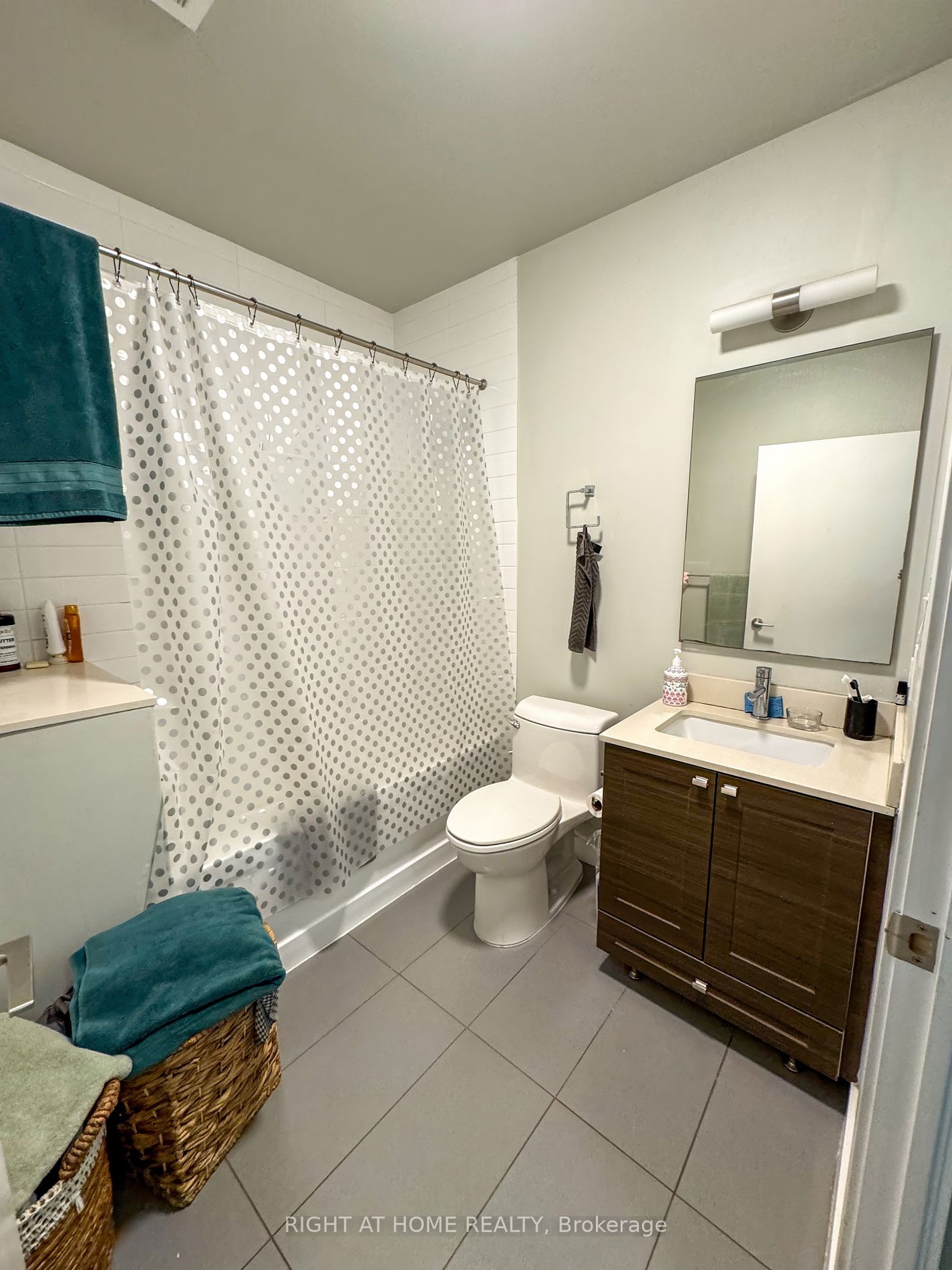 707 Dovercourt Rd 107